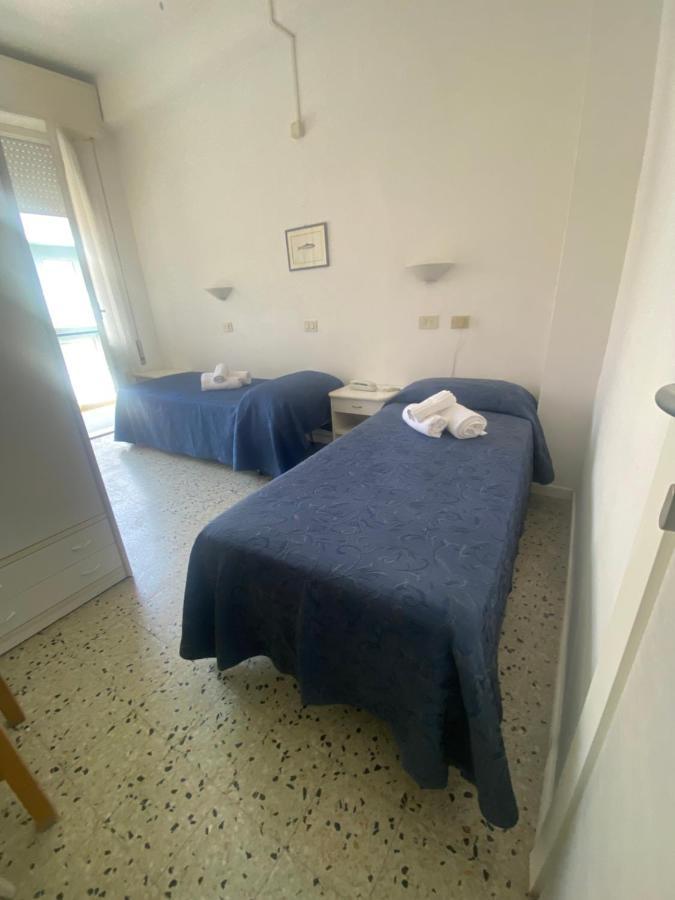 B&B Hotel Lucciola กัตตอลิกา ภายนอก รูปภาพ
