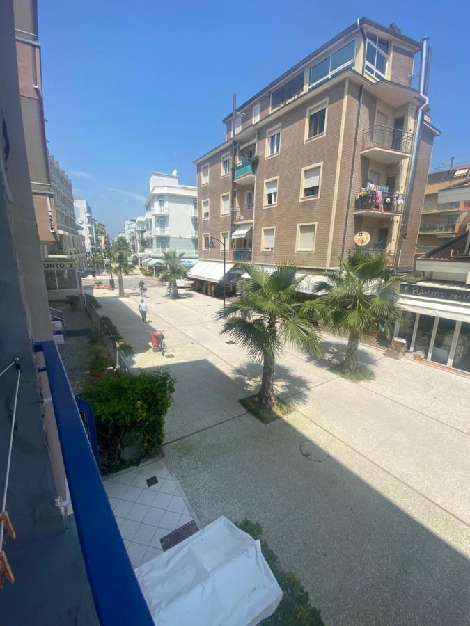 B&B Hotel Lucciola กัตตอลิกา ภายนอก รูปภาพ