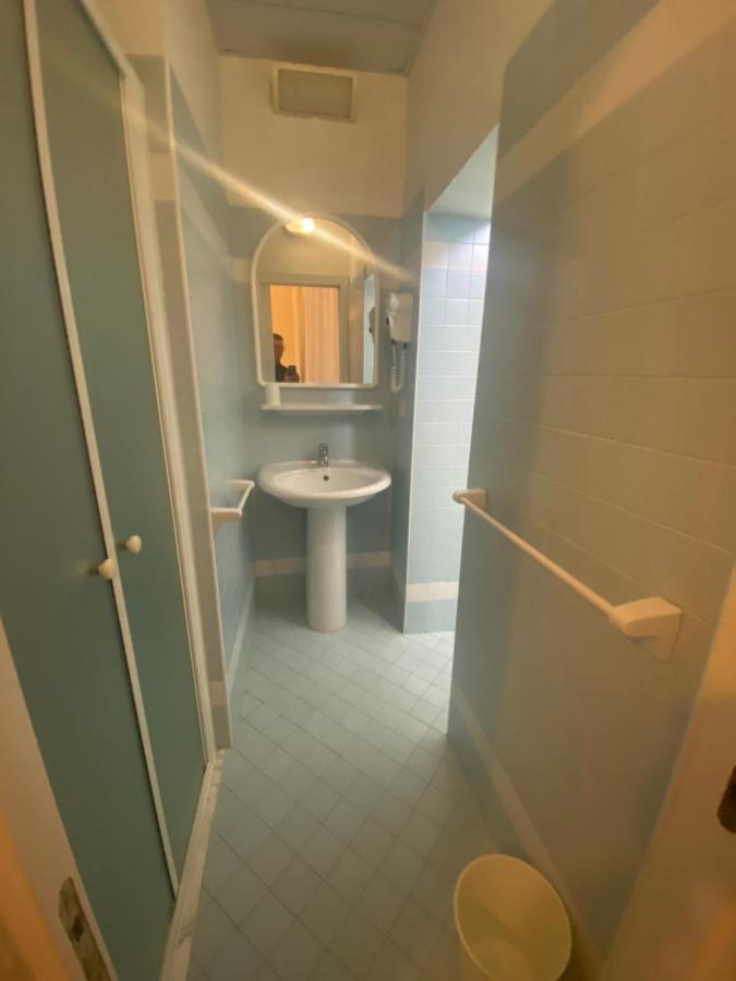 B&B Hotel Lucciola กัตตอลิกา ภายนอก รูปภาพ