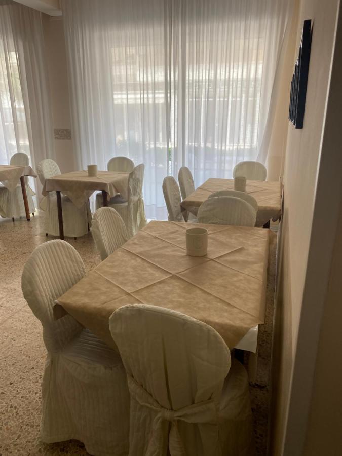 B&B Hotel Lucciola กัตตอลิกา ภายนอก รูปภาพ