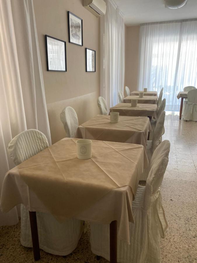 B&B Hotel Lucciola กัตตอลิกา ภายนอก รูปภาพ