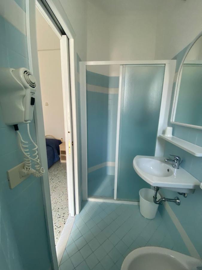 B&B Hotel Lucciola กัตตอลิกา ภายนอก รูปภาพ