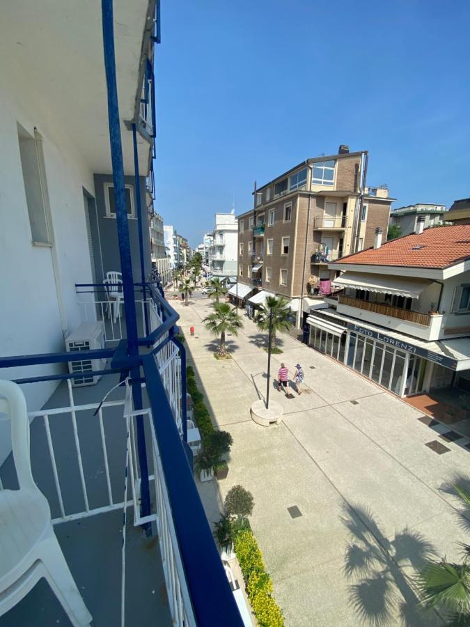B&B Hotel Lucciola กัตตอลิกา ภายนอก รูปภาพ