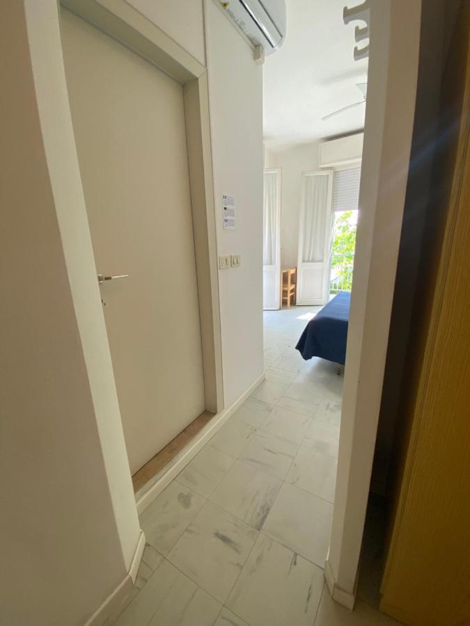 B&B Hotel Lucciola กัตตอลิกา ภายนอก รูปภาพ