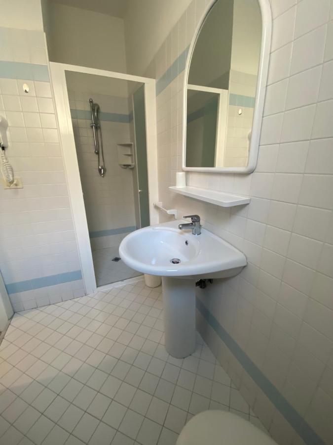 B&B Hotel Lucciola กัตตอลิกา ภายนอก รูปภาพ