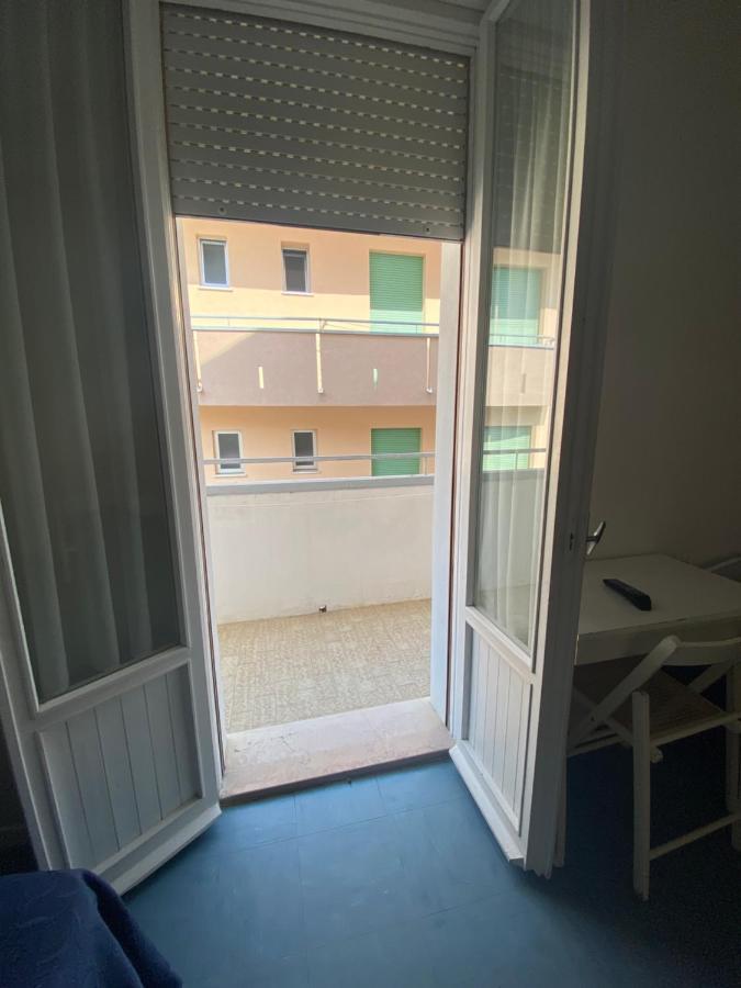 B&B Hotel Lucciola กัตตอลิกา ภายนอก รูปภาพ